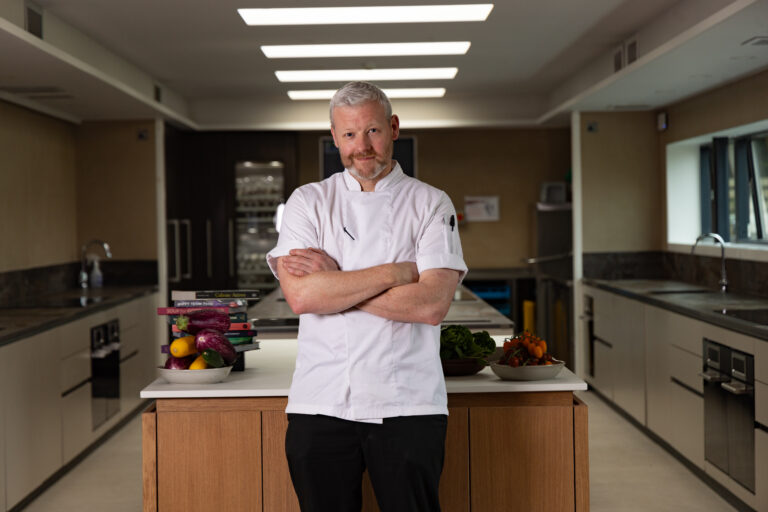 COOKERY SCHOOL TWS JUN LR-7
